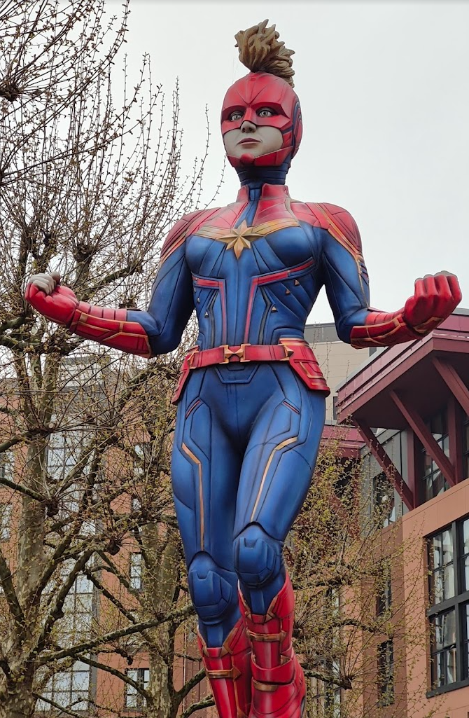 Captain Marvel Statue